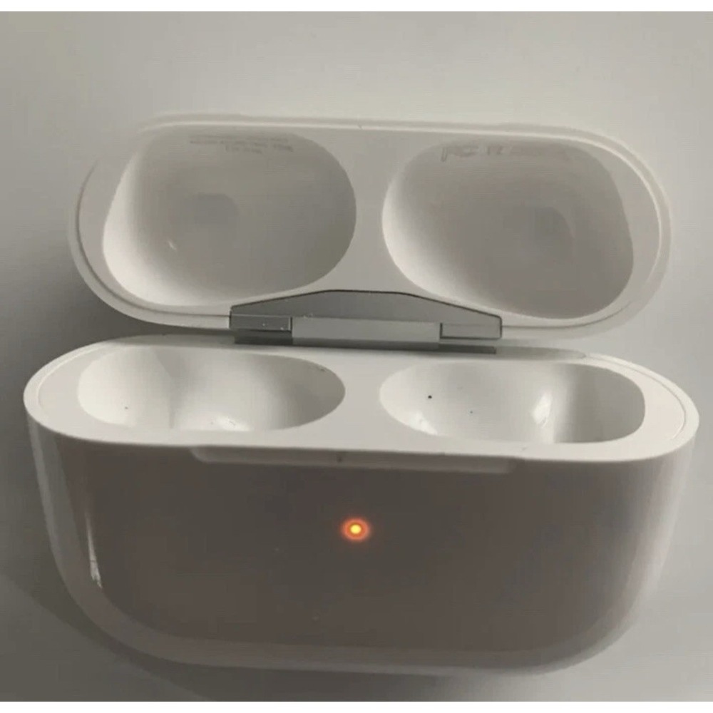 Genuine Apple Airpods Pro 1st Generation Charging Case ONLY A2190 Lightning